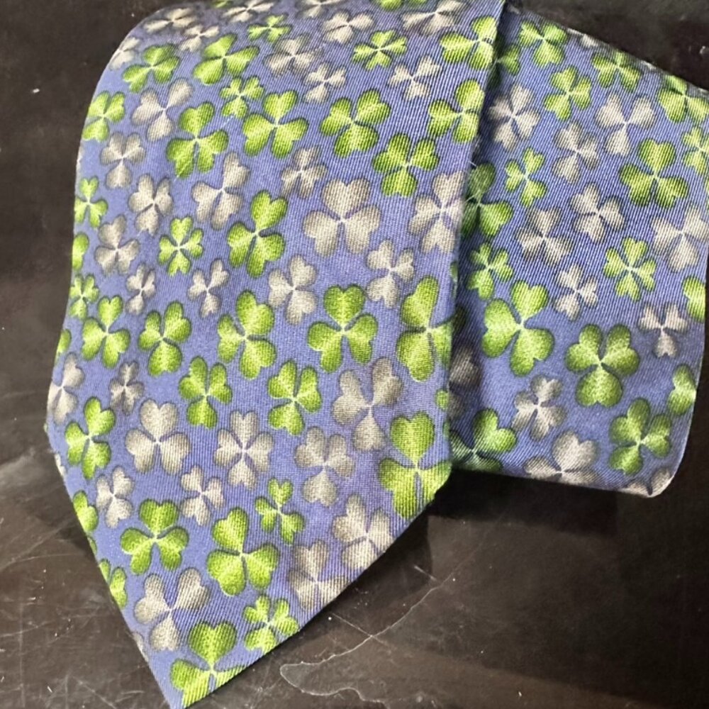 Gucci Silk Tie Irish Clover Mens Gift Geometric Pop Art Necktie Luxury Green